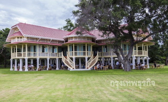 ร้านน้ำชาพระราชนิเวศน์มฤคทายวัน