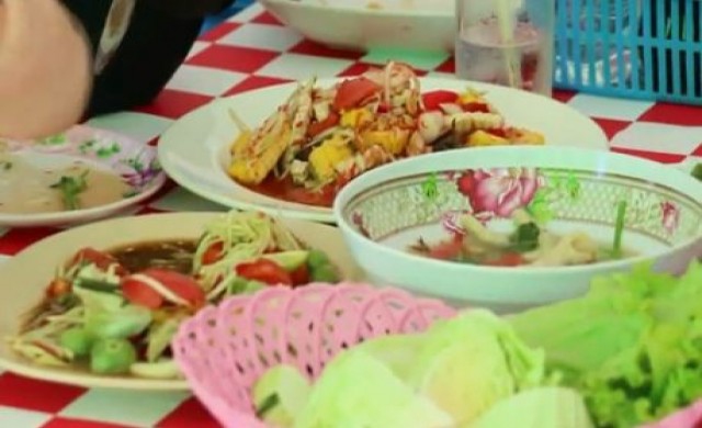 เกาเหลาซีฟู้ด ยำนรกแตก ขายดิบขายดี ต้องจองโต๊ะที่จ.เลย