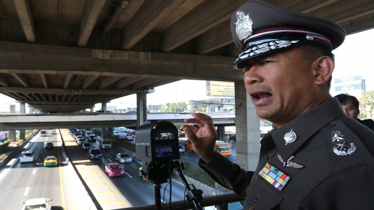 จยย.กลัวกล้อง!! รองผบช.น.พอใจไร้แว้นขับช่องทางด่วน