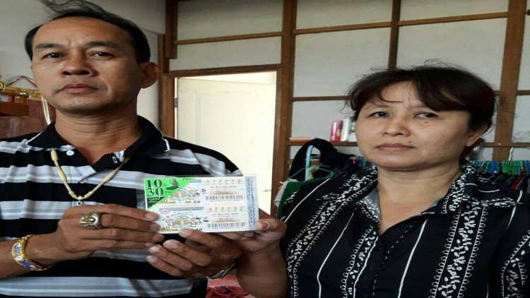 สาวใหญ่ดวงเฮงถูกรางวัลที่1จำนวน10คู่ รับ60ล้าน