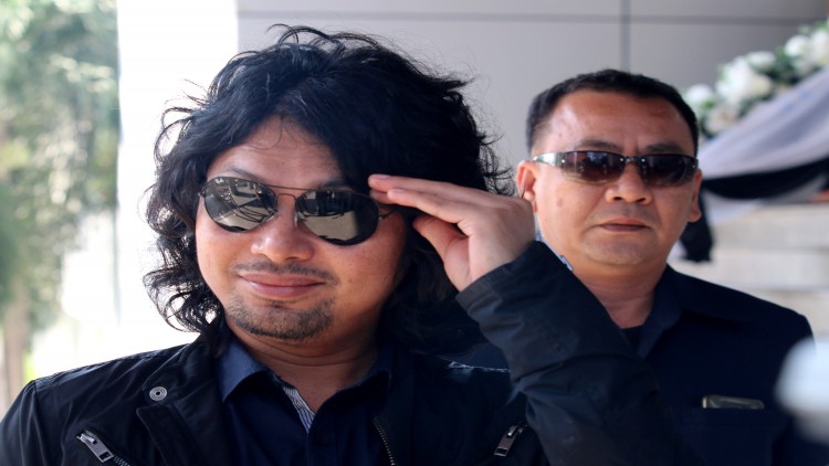 'เสก โลโซ'ขึ้นศาล บำเพ็ญประโยชน์บรรยายให้เด็ก3จว.