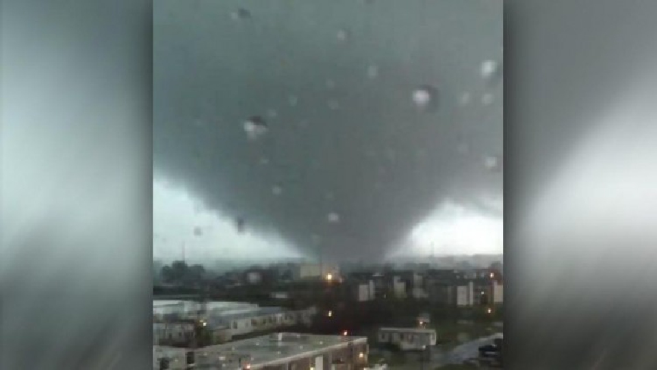 ทอร์นาโดถล่ม 'นิวออร์ลีนส์'