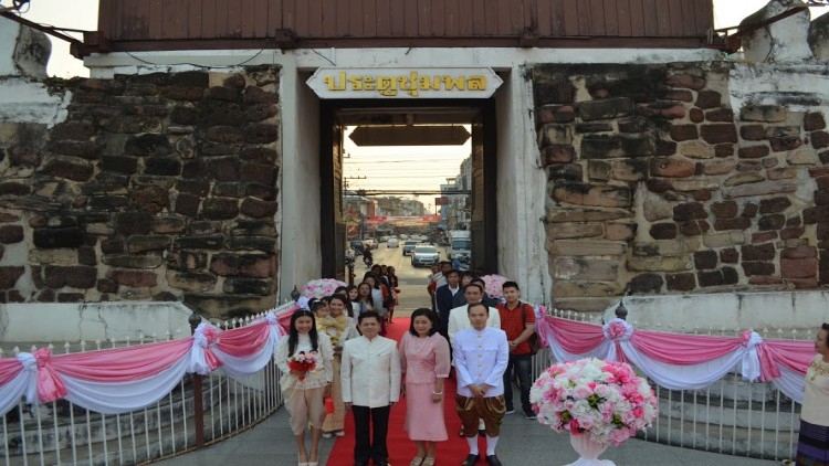 วิวาห์วาเลนไทน์โคราช คู่รัก21คู่ลอดซุ้มประตูชุมพล  