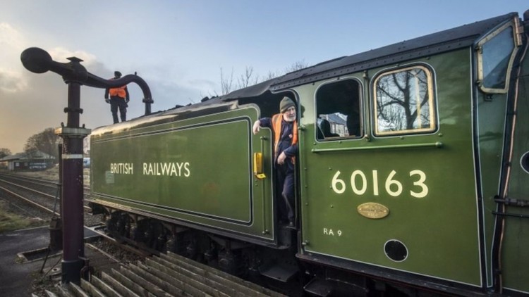 อังกฤษย้อนยุคฟื้นหัวรถจักรไอน้ำ