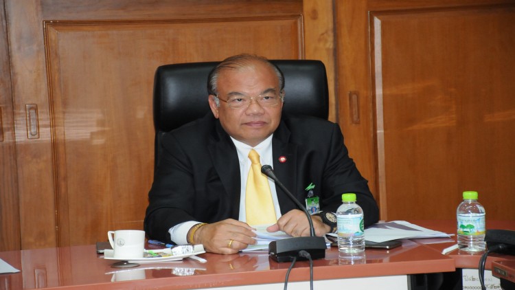 'อธิบดีปภ.' รับมอบรถลากจูงป้องภัยพิบัติญี่ปุ่น 12 คัน