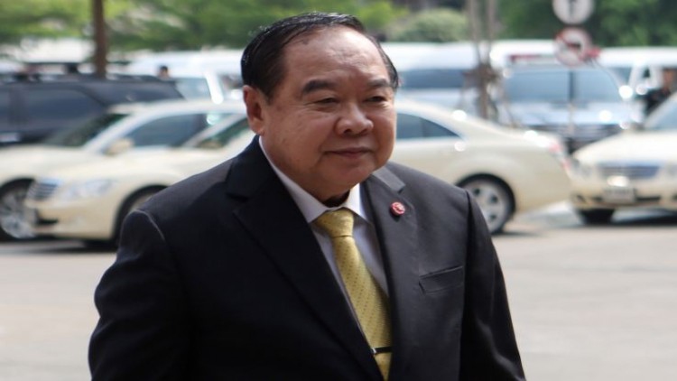 'ประวิตร' ลั่น! 'จตุพร' อย่าขู่สร้างม็อบ สงสัยอะไรให้ถาม 