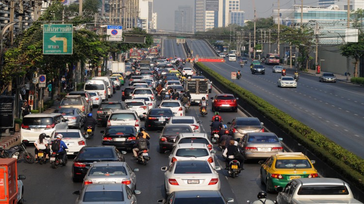 ปรับสัญญาณไฟจราจรแยกวิทยุ แก้ปัญหารถติด