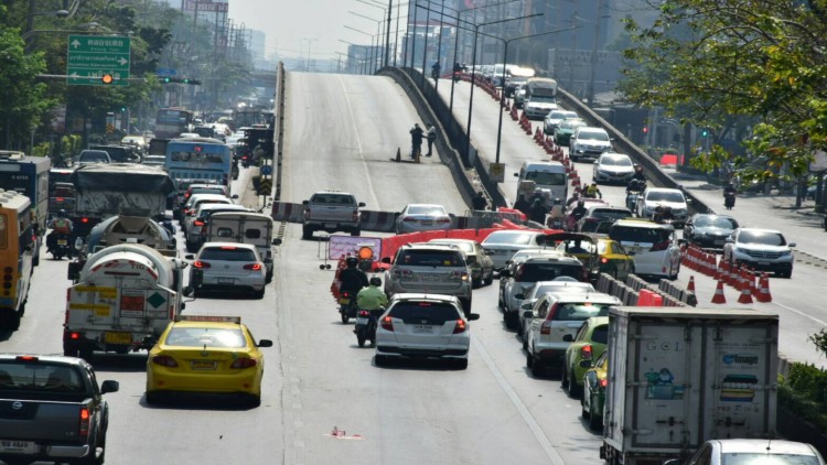 บรรยากาศจราจรเช้านี้ บริเวณสะพาน ไทย-เบลเยี่ยม 