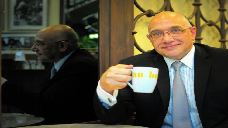 นาดิม ซาเวียร์ ซาลฮานี พา’มัดแมน’บุก’ซีแอลเอ็มวี’