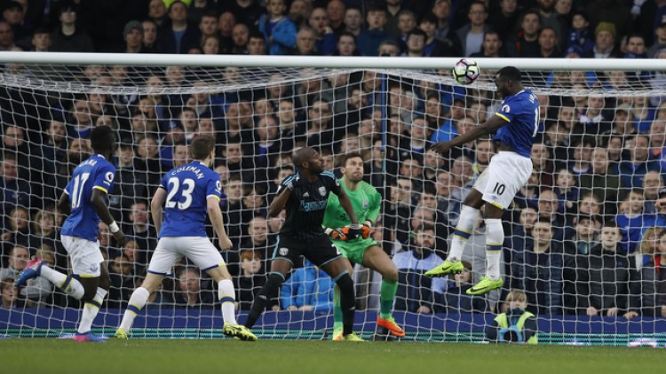 ลูกากูซัดปิดท้าย!!!ท็อฟฟีถล่มแบ็กกีส์3-0