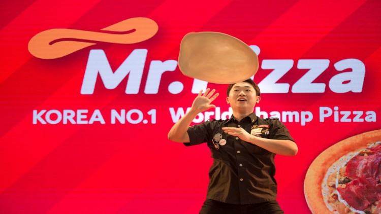 ฟู้ดแลนด์ ส่ง  “Mr.Pizza” ปักธงภาคอีสาน