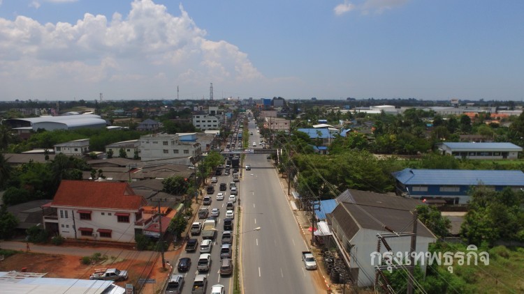 รถติด3กม.สุราษฎร์ฯ เหตุสร้างสะพานข้ามทางแยก