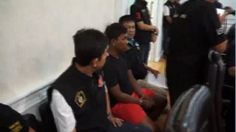ตีนแมวโรคจิต ลักทรัพย์โชว์ของลับ จับก้นสาวสำเร็จความใคร่