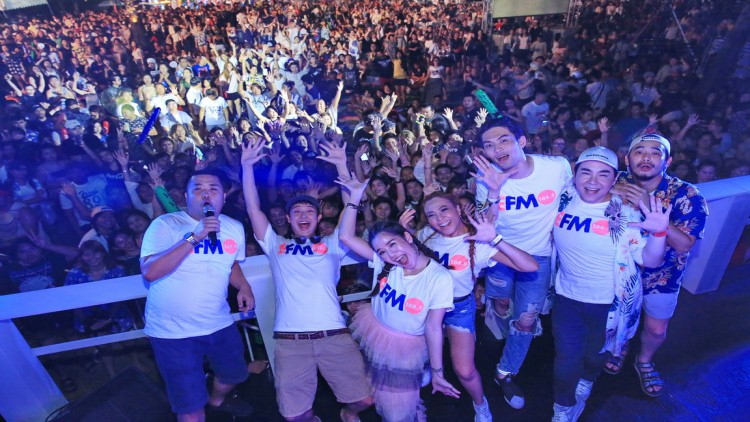 EFM จัดโชว์ SIX PACK#4  ริมหาดพัทยา
