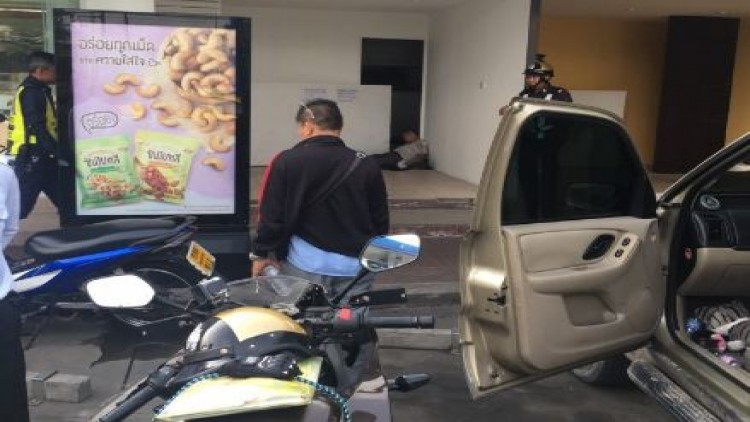 พบศพ 'สารวัตร' เนื้อตัวมอมแมม นอนตายในปั๊มน้ำมัน