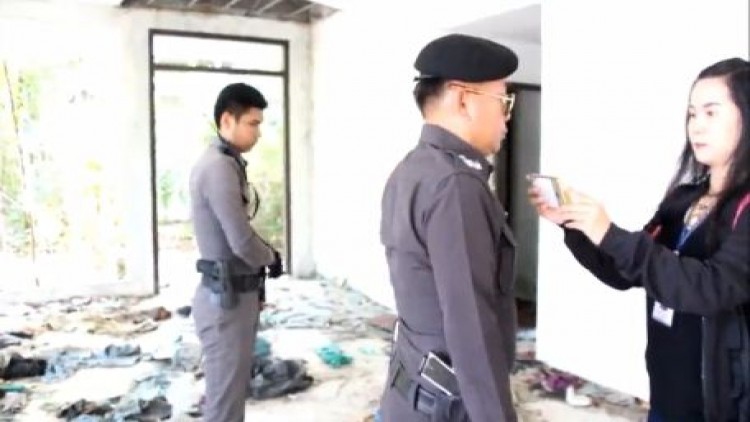 ตร.-ทหารบุกตรวจบ้านร้างกลางป่าพัทยา เจอถุงยางเกลื่อน