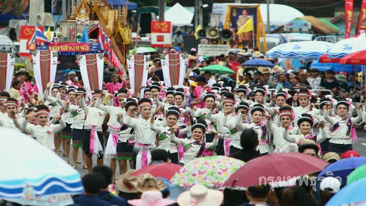 ชมภาพความยิ่งใหญ่ งานประเพณีบุญบั้งไฟยโสธร ประจำปี 2560