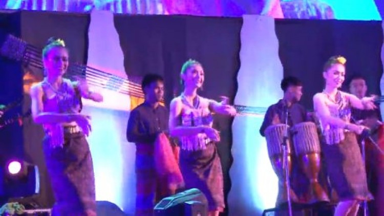 เปิดงานวัฒนธรรมผู้ไท บุญบั้งไฟตะไลล้านที่กาฬสินธุ์