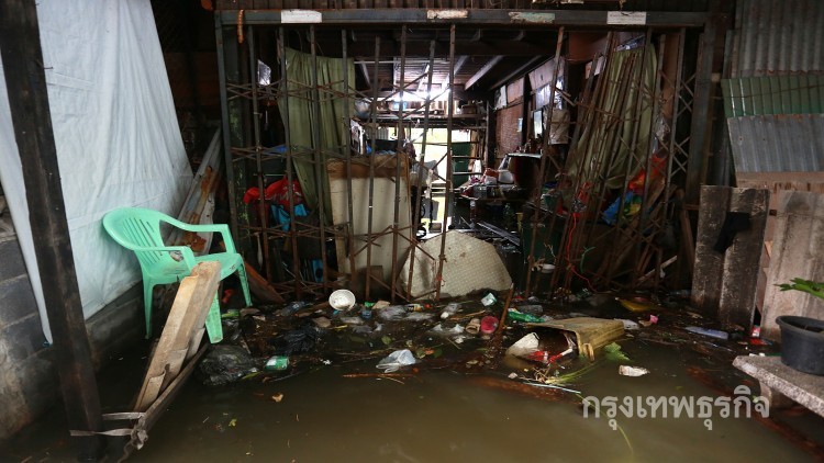 สภาพชุมชนสุภาพงษ์ ที่อยู่ติดกับวัดลาดพร้าว