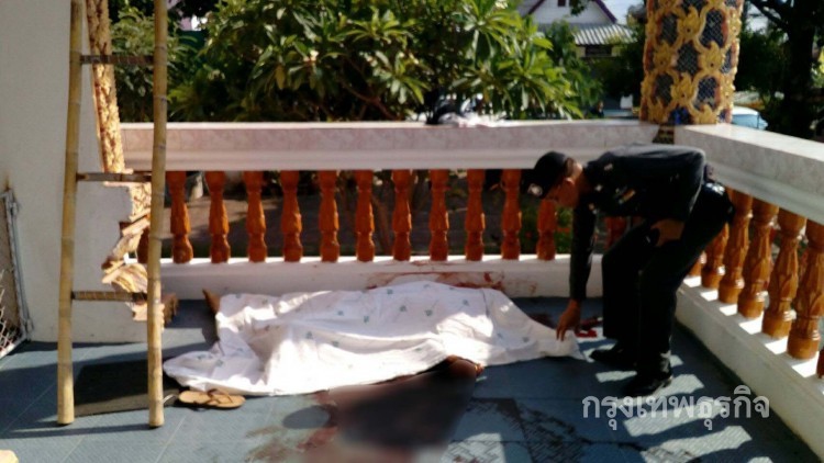 พระตกบันไดมรณภาพ ขณะขึ้นทำความสะอาดอุโบสถ