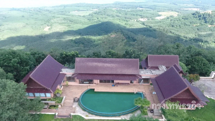 พบภาพถ่าย 'ธัมชัยโย' อยู่ในคฤหาสน์หรูพังงา