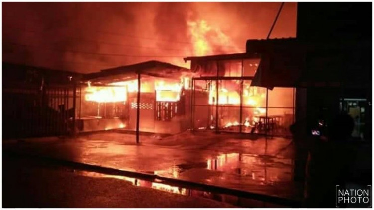 ไฟไหม้ร้าน 'น้องแดง แกงป่า' ห้องครัววอด