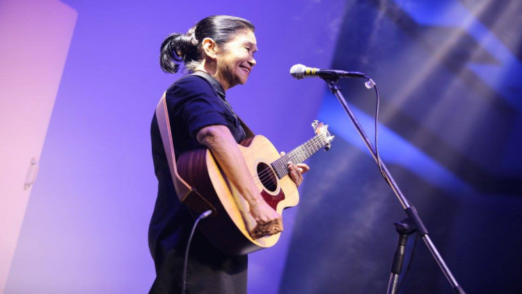 ชีวิตเฉียดตาย  คุณย่านักดนตรี