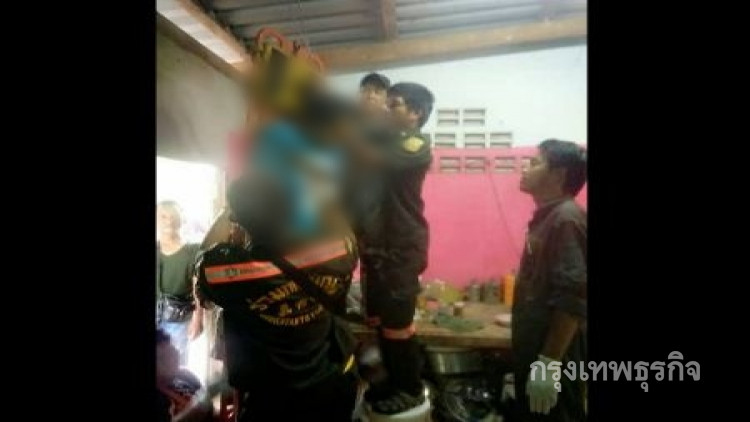 หนุ่มใหญ่เครียดจัด ผูกคอตายกับขื่อบ้านที่ประจันตคาม