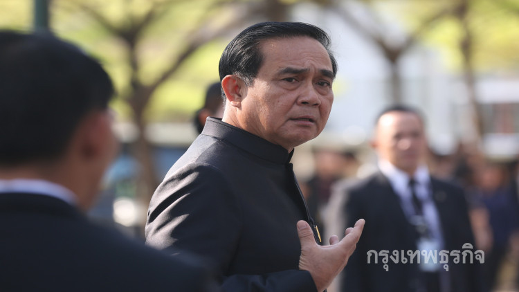 'บิ๊กตู่' สงสารเกษตรกรทำงานหลังขดหลังแข็ง