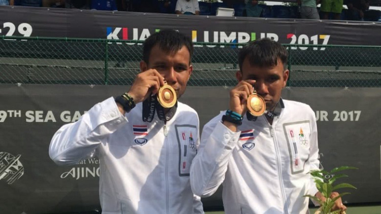 คู่แฝด'รติวัฒน์'ครองแชมป์ชายคู่ซีเกมส์สมัย 6