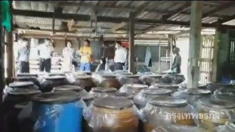 บุกโรงงานปลาร้า100โองมังกร เหตุเหม็นทั้งซอย สั่งแก้ไขใน25วัน