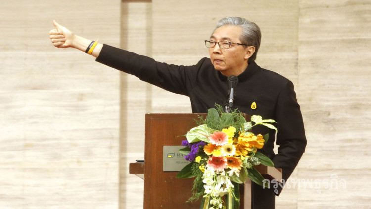 'สมคิด' มั่นใจจีดีพีปีนี้ขยายตัวสูงหลังส่งออกพุ่ง