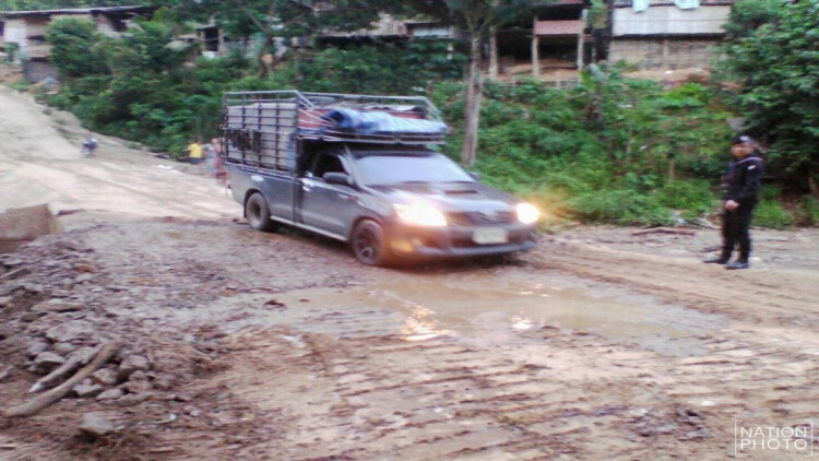 สะพานขาดที่แม่สามแลบใช้การได้แล้ว