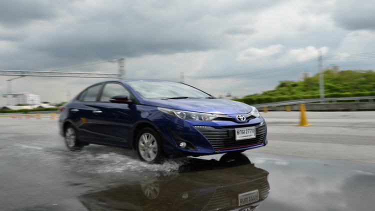 โตโยต้า “ยาริส เอทีฟ”  นุ่ม เงียบ คุมง่าย แรงพอตัว 