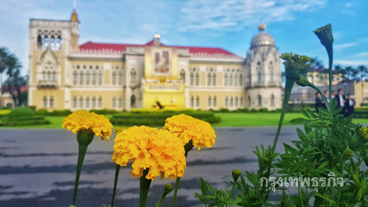 รัฐบาลจัดพิธีบำเพ็ญกุศลสวรรคต 1 ปี ที่ทำเนียบฯ