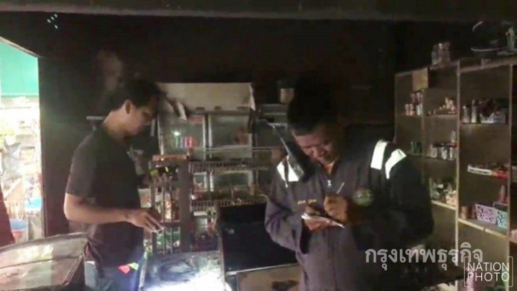 ไฟไหม้ร้านขายของชำ เจ้าของร้านวัย 41 ถูกไฟคลอกทั้งตัว