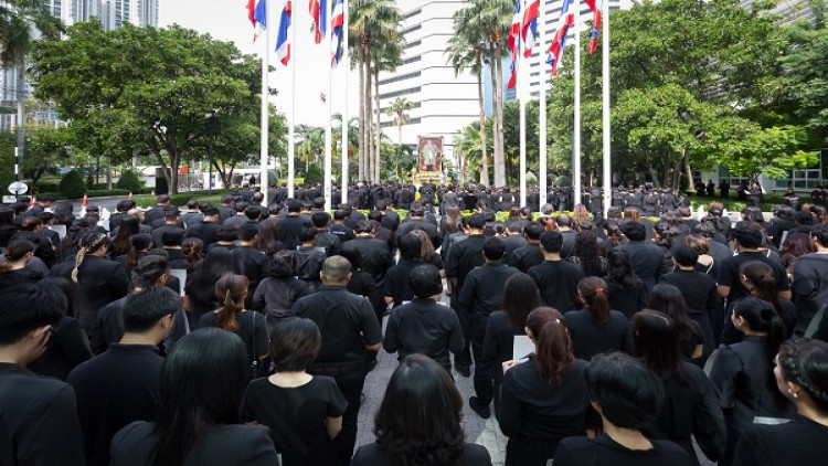 ภาคธุรกิจจัดกิจกรรมยืนสงบนิ่ง 89วินาทีถวายอาลัย