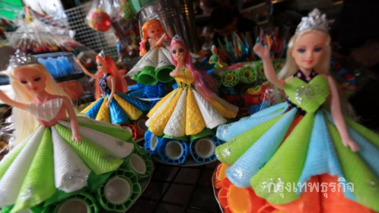 ไอเดียเก๋! กระทงกรวยไอศกรีมตุ๊กตาบาร์บี้ คนแห่จอง