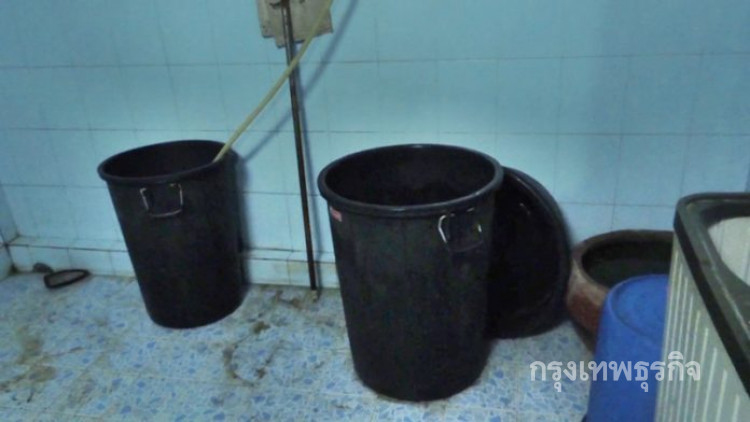 สลด! แม่เผลอปล่อยลูกสาว 6 ขวบในห้องน้ำ พลาดตกถังน้ำดับ