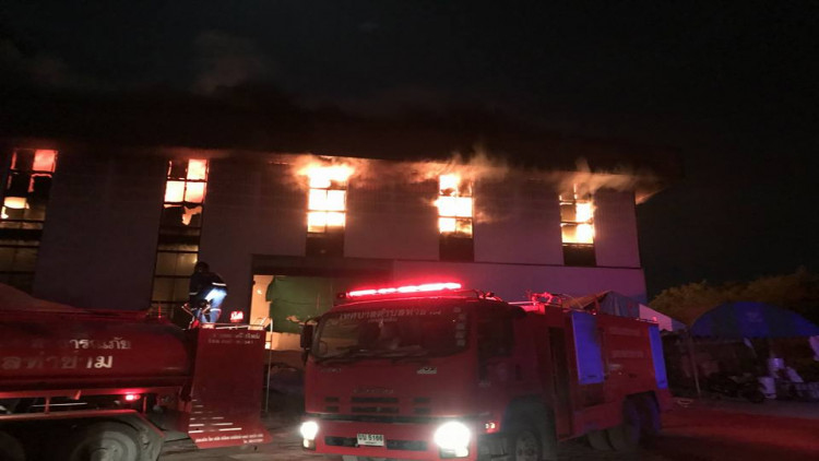 เผาวอด โกดังเก็บจักรยานไต้หวันย่านบางปะกง  