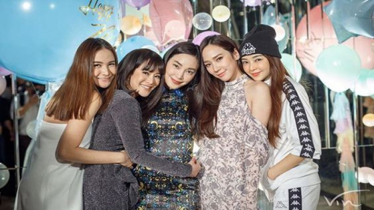 เกิดเดือนนี้เยอะทุกคน..สวยและรวยมากด้วย