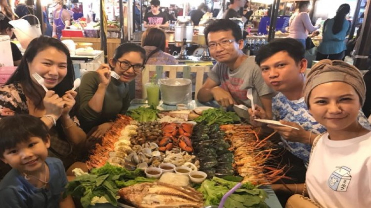 “เผาแม่มเลย” ไฟฝันธุรกิจกลางตลาด