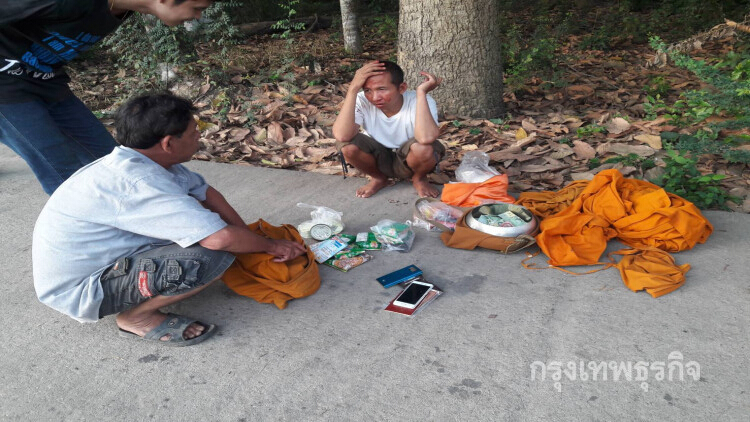 ชาวบ้านสุดเอือม! แจ้งกำนันจับพระฉาวบิณฑบาตเฉพาะเงินสด