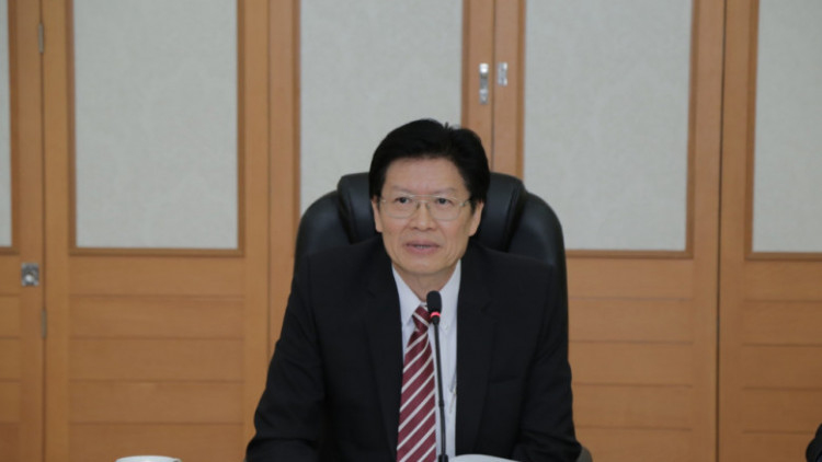 เกษตรฯ เตรียมพ่นทางใบมะพร้าวปราบหนอนหัวดำ