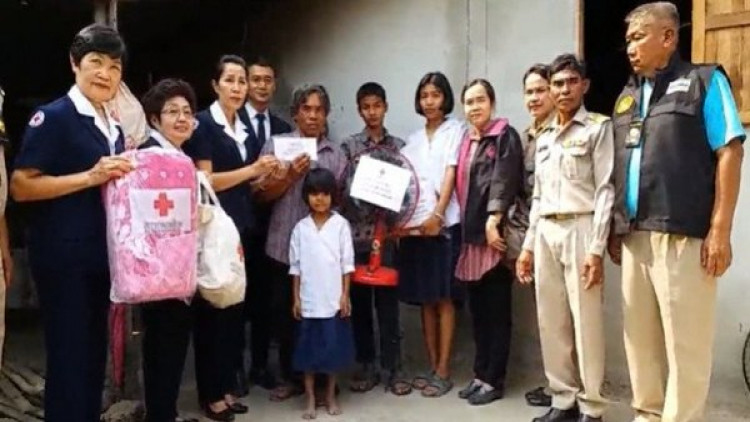 เหล่ากาชาดและ พมจ.สุรินทร์ รุดช่วยอดีตทหารพรานยากไร้