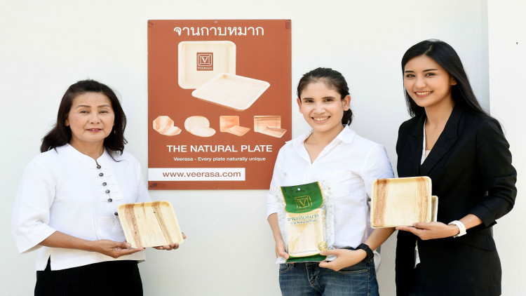 หนุนธุรกิจดาวเด่นโคราช 'จานกาบหมาก' บรรจุภัณฑ์ธรรมชาติ