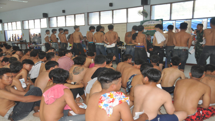 ทหารเกณฑ์ 'ฉี่ม่วง' ลดฮวบ เผย 'กัญชา' ระบาดแทนที่