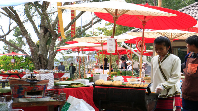 กินหนำๆ บนดอยตุง