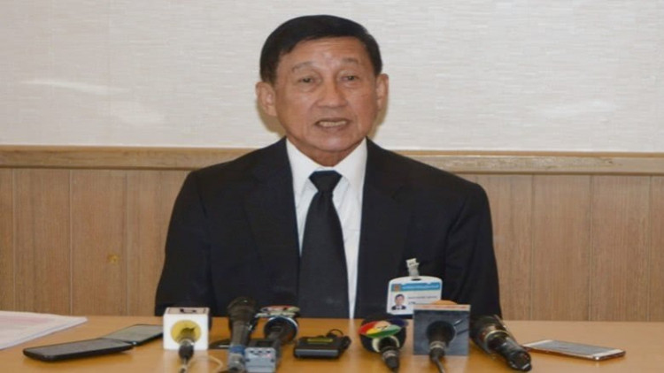 'สมเจตน์' ปัดวิจารณ์ 'ทักษิณ' เตือน 'คนเพื่อไทย' ระวังถูกยุบพรรค