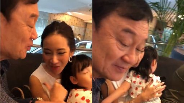 ความสุขของ 'ทักษิณ' ป้อนข้าวลูก-ดูแลหลาน